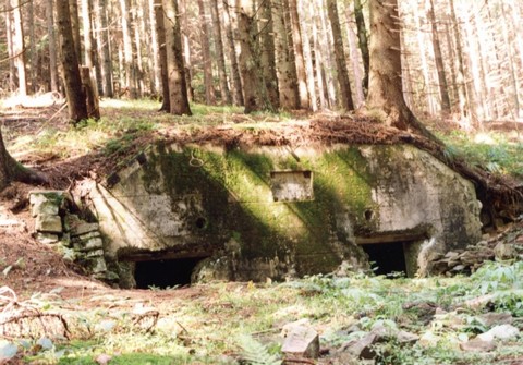 Az Árpád-vonal egy bunkere