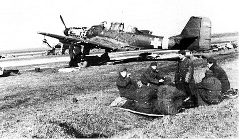 A román Ju-87-es a kényszerleszállás másnapján (forrás: honvedelem.hu)