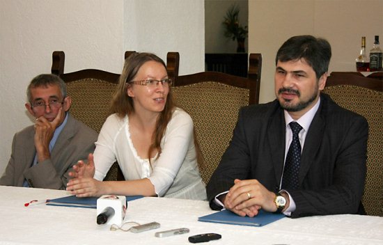 Varga László, Mikó Zsuzsanna és Dorin Dobrincu (fotó: Kovácsics Judit, Transindex)