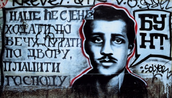 Gavrilo Princip ábrázolása graffitin Belgrádban, a róla elnevezett utcában
